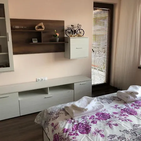 Purple Rose Valencia Gardens Appartement *