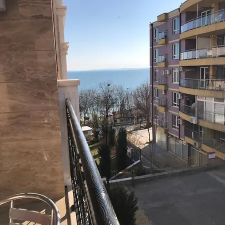 Valencia Gardens Purple Rose Apartment Nessebar