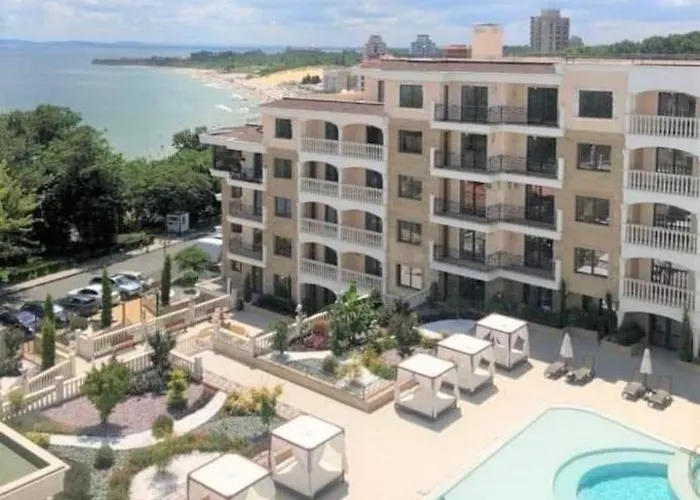 Purple Rose Valencia Gardens 아파트